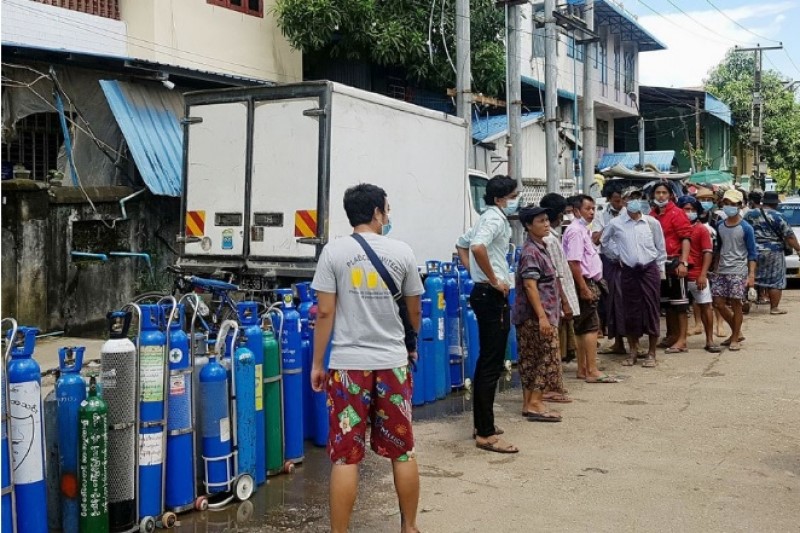 Nối gót Ấn Độ và Indonesia, Myanmar lâm cảnh thiếu ôxy cho người mắc COVID-19